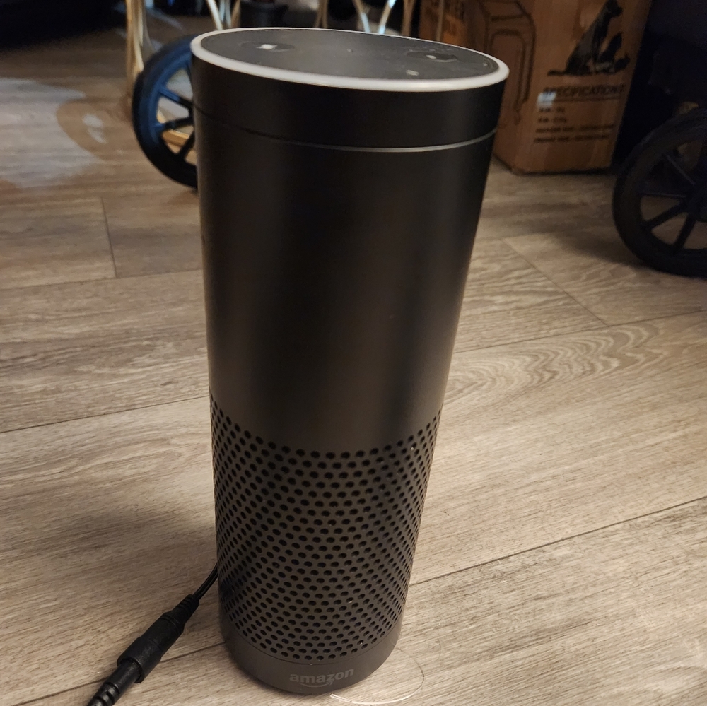 Amazon Echo Plus with built-in Hub 1st Generation - Black